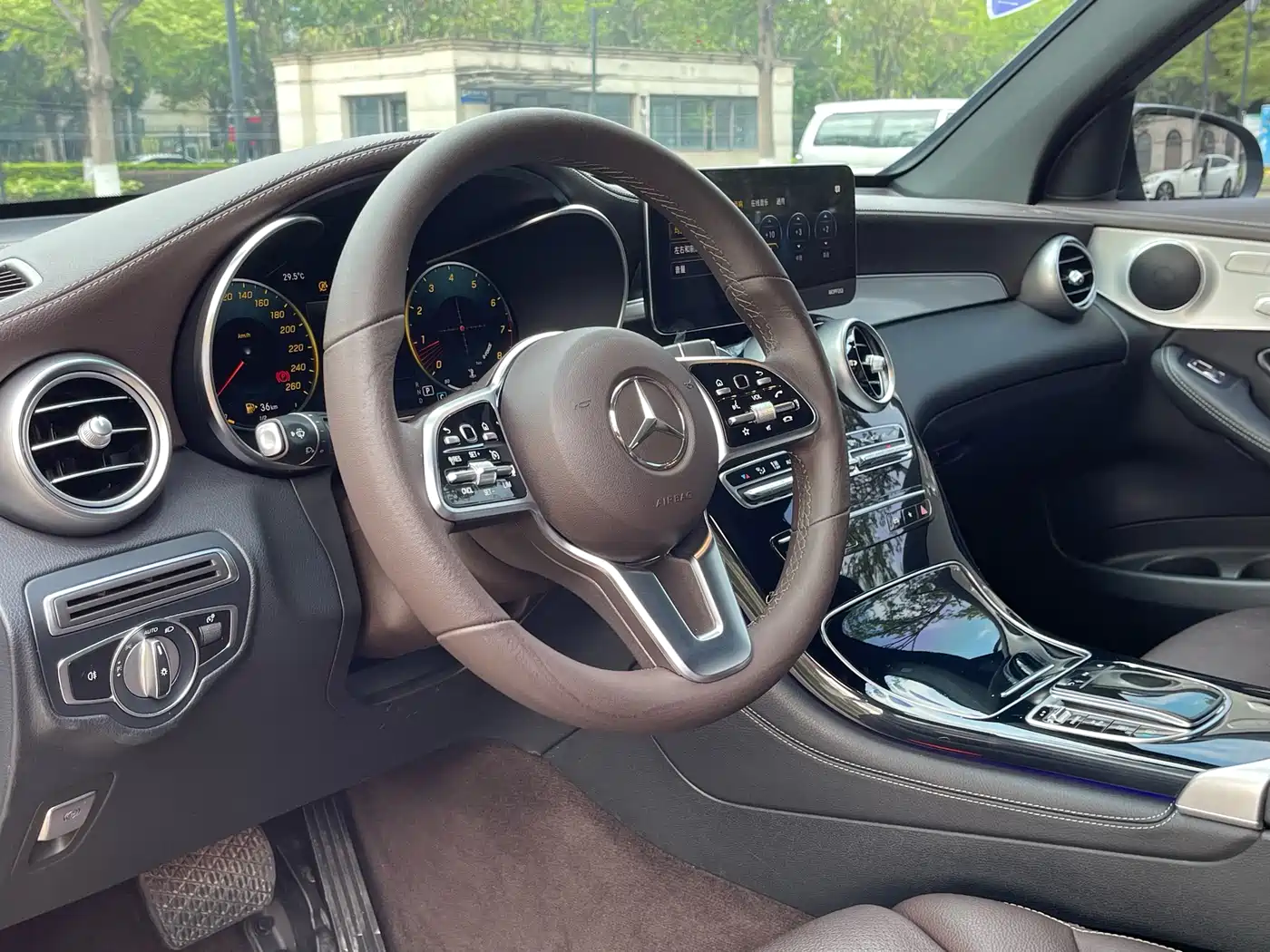 Mercedes-Benz GLC 2021 GLC 260 L 4MATIC Sporty фото 22