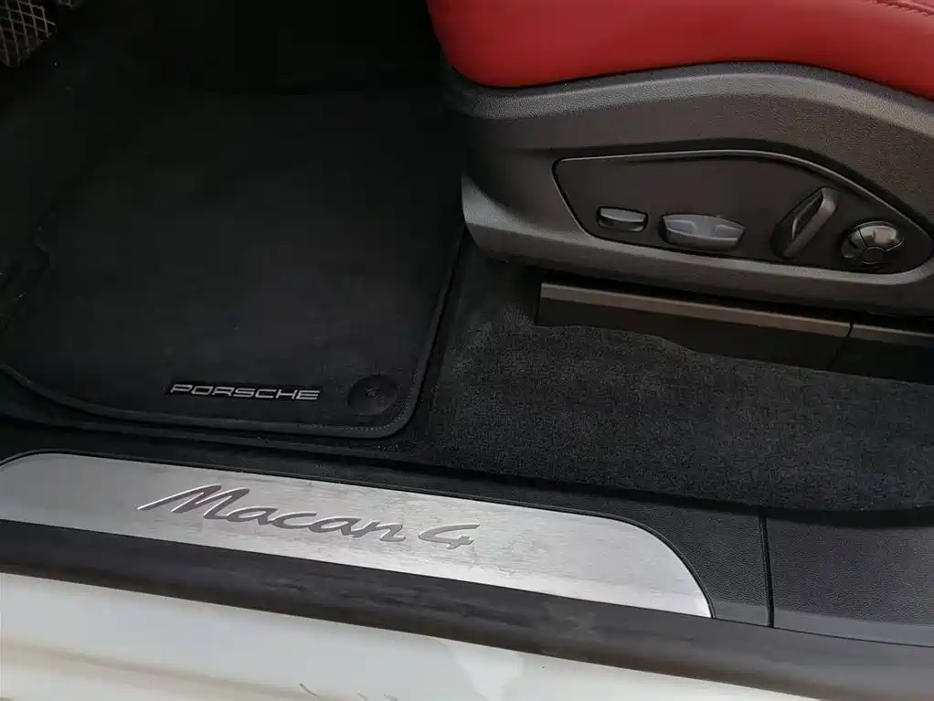 Porsche Macan EV 2024 Macan 4 фото 8