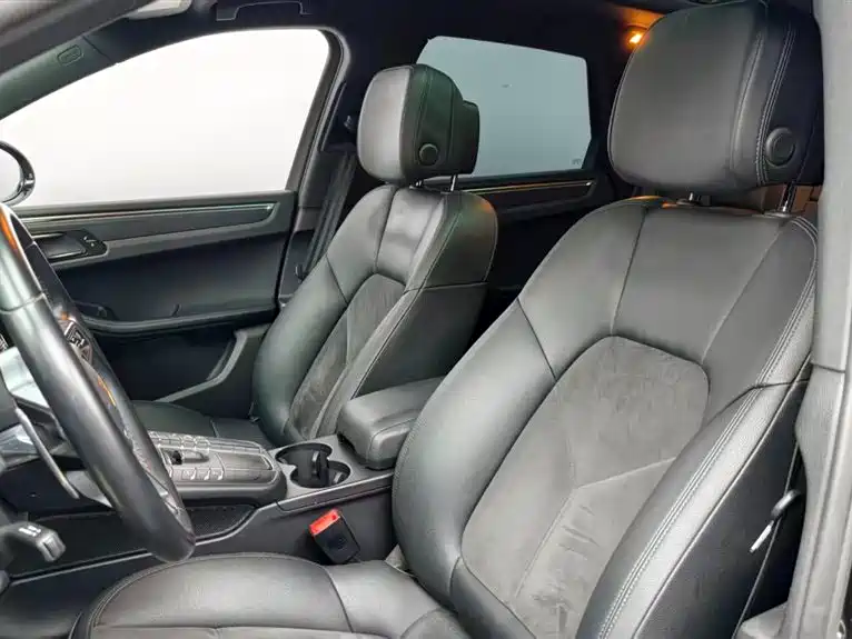 Porsche Macan 2017 Macan 2.0T фото 14