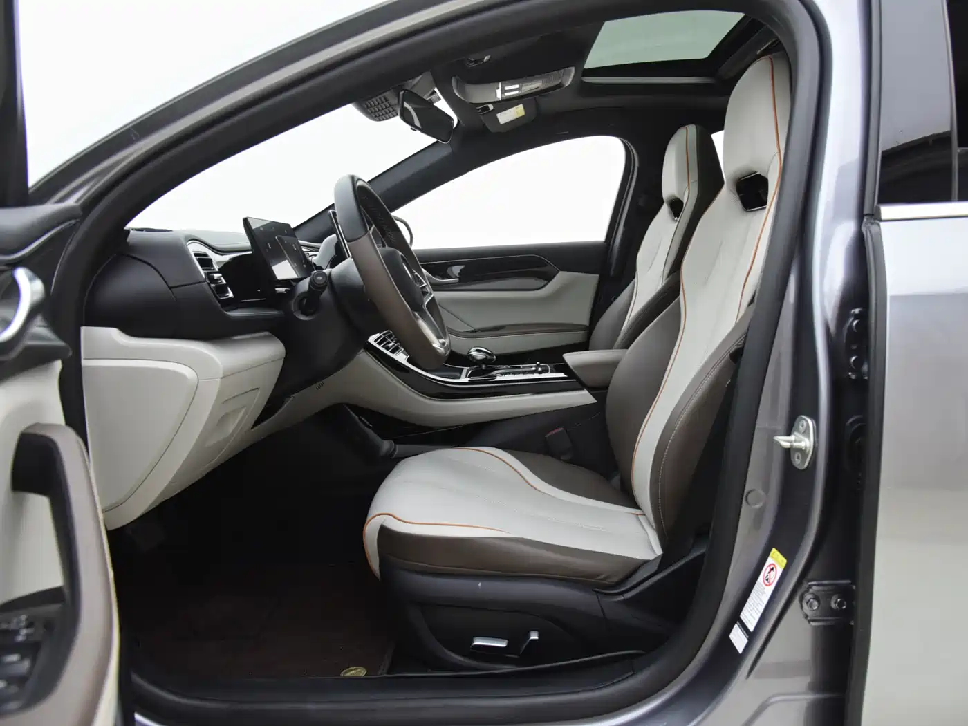 BYD Qin PLUS 2023 Champion Edition DM-i 120KM Excellence фото 8
