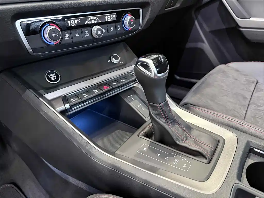 Audi Q3 2022 Model 40 TFSI RS Kit Speed Edition фото 16