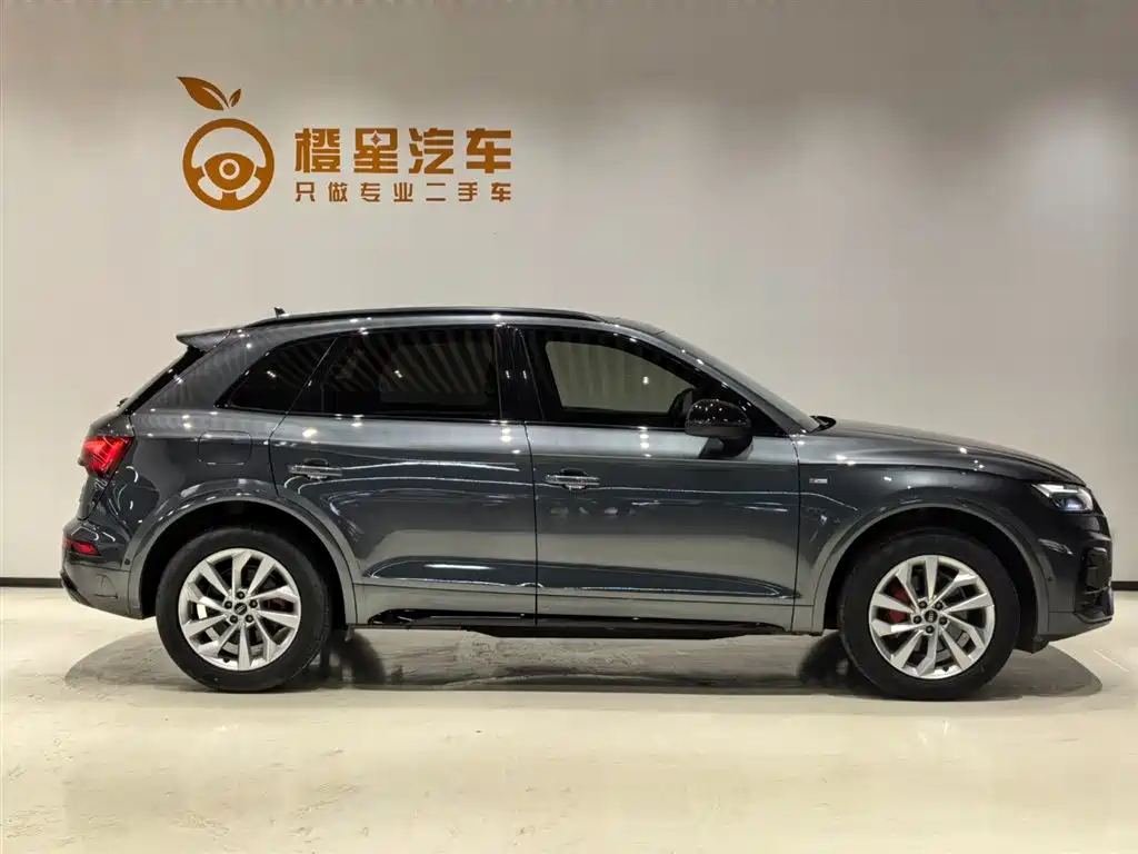 Audi Q5L 2022 40T Luxury Dynamic фото 4