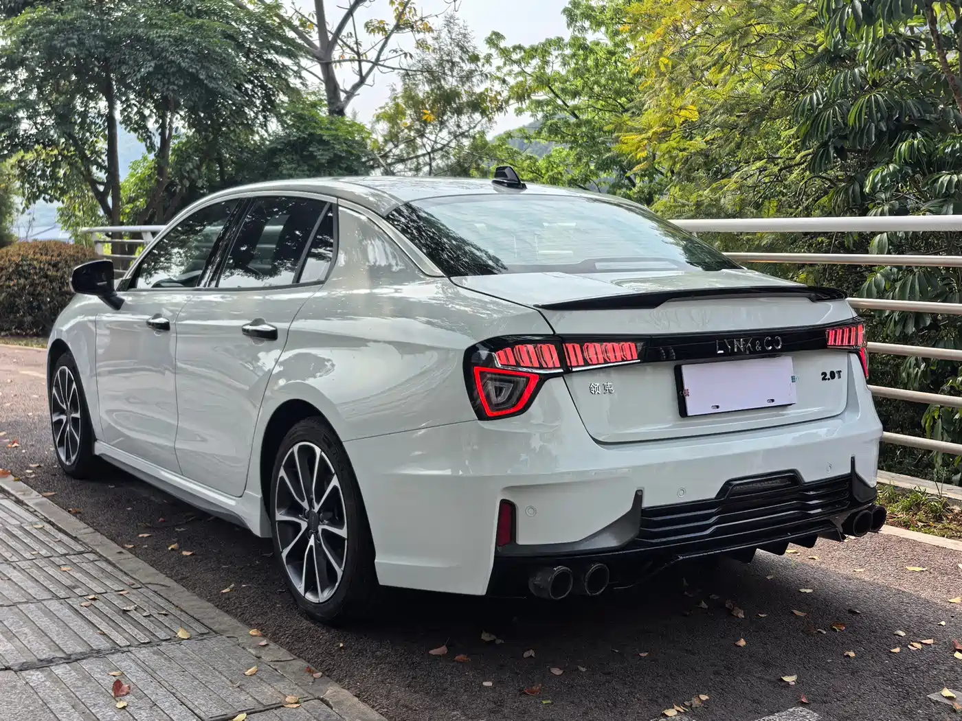 Lynk & Co 03 2020 2.0TD Auto Power Edition фото 7