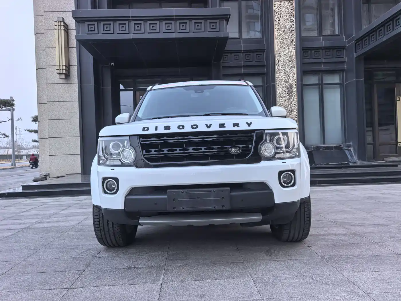 Land Rover Discovery 2016 3.0 SC V6 HSE фото 17