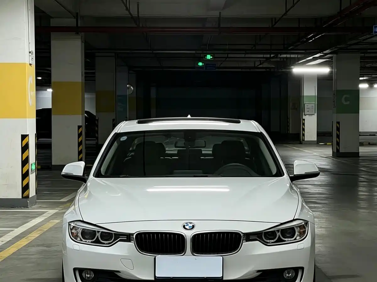 BMW 3 Series 2013 320i Fashion фото 2