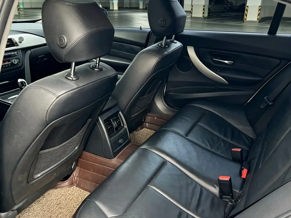 BMW 3 Series 2013 320i Fashion фото 12
