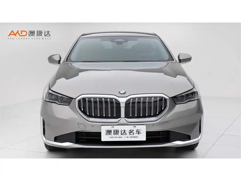 BMW 5 Series 2024 530Li Leading Model Luxury Package фото 2