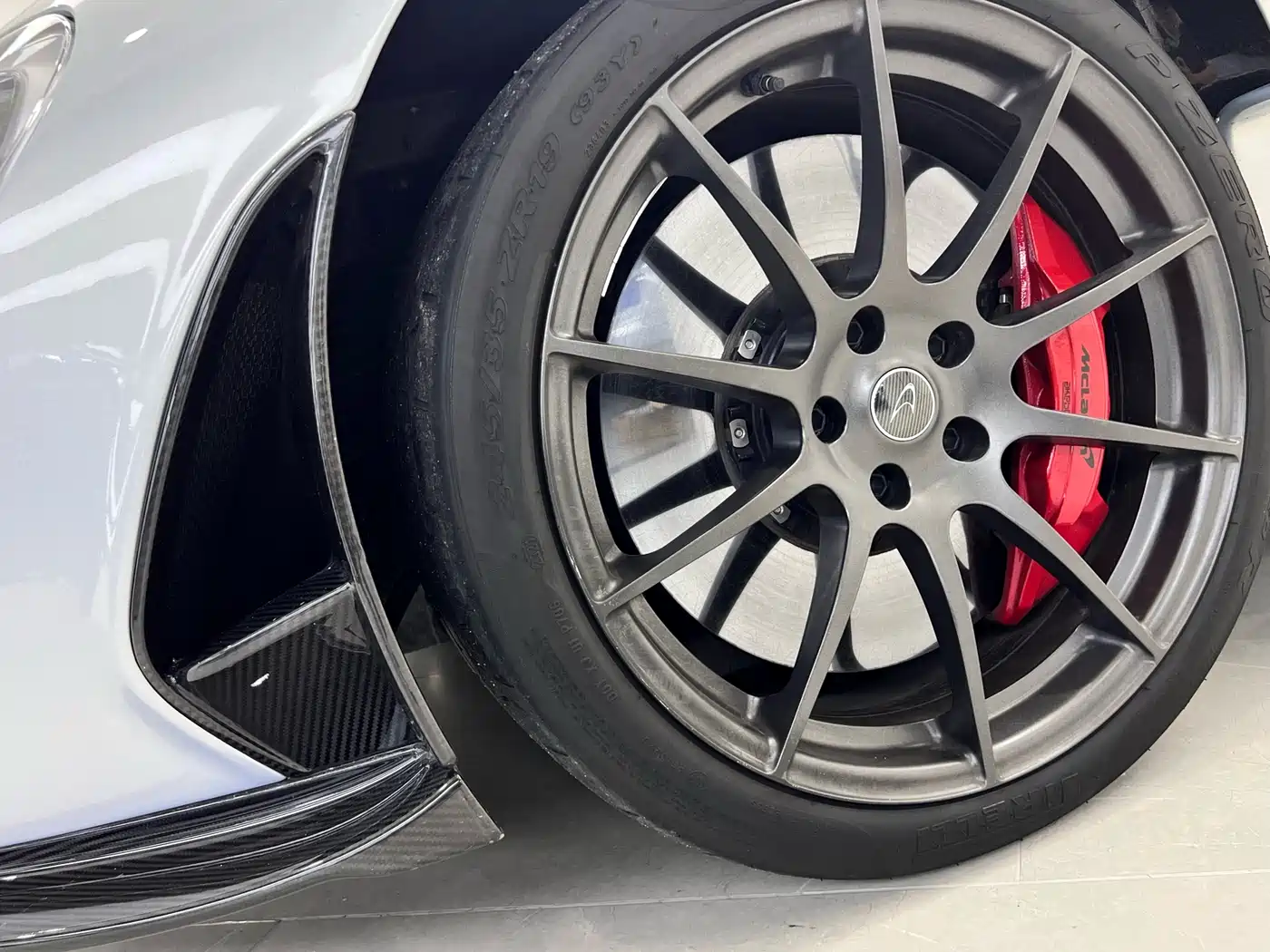 McLaren P1 2015 2014 3.8T Standard