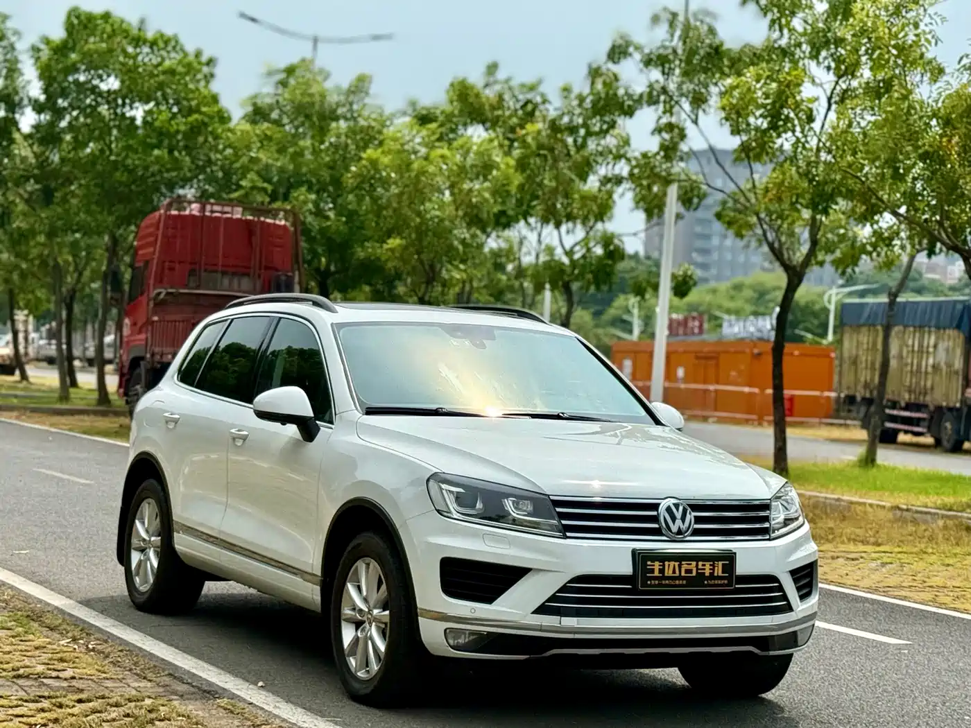 Volkswagen Touareg 2016 2016 3.0TSI Glamour Edition