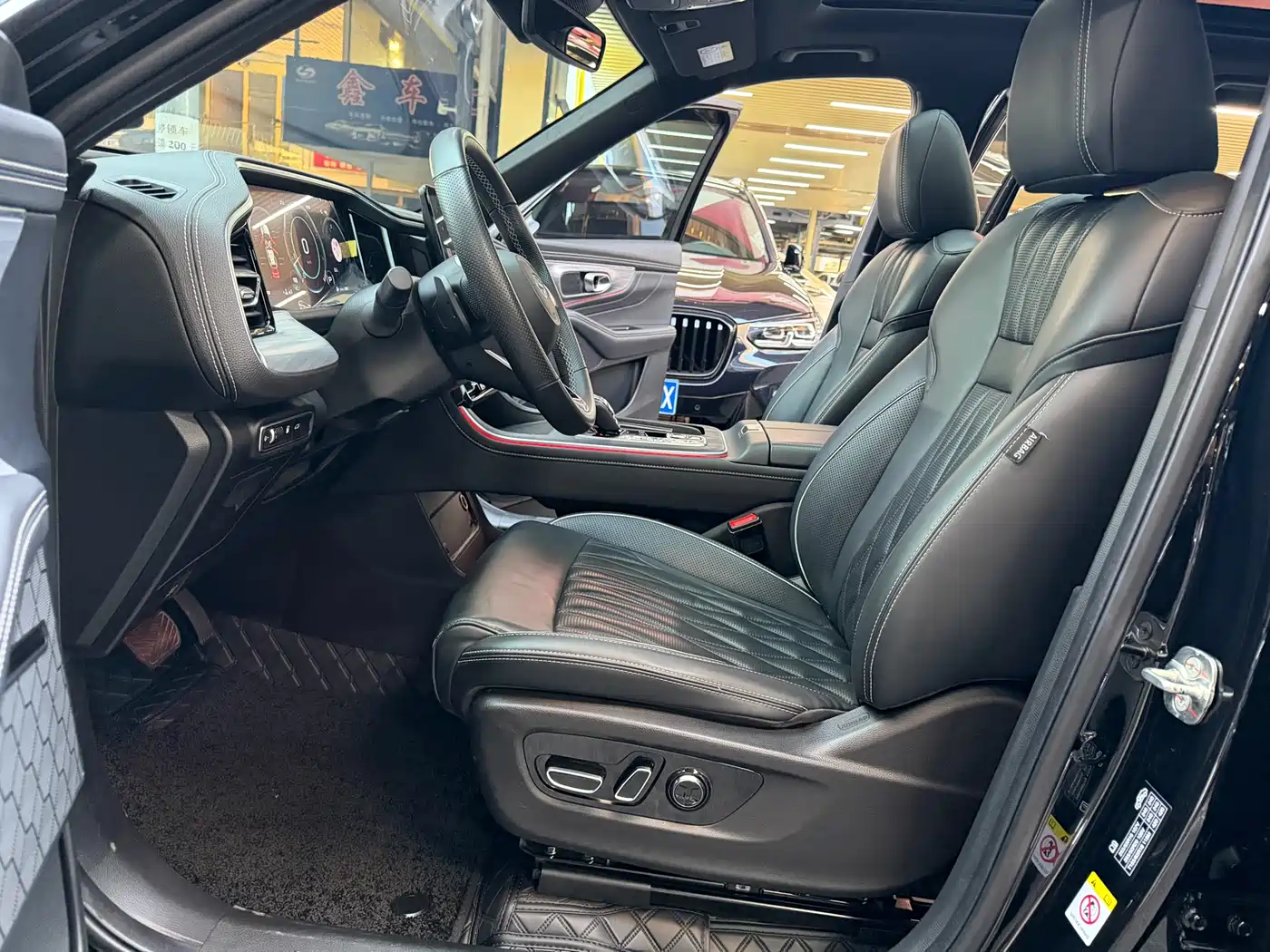 GAC Trumpchi Trumpchi GS8 2022 Pilot Series 2.0TGDI 2WD Luxury Smart Connect Edition (7-Seater) фото 26