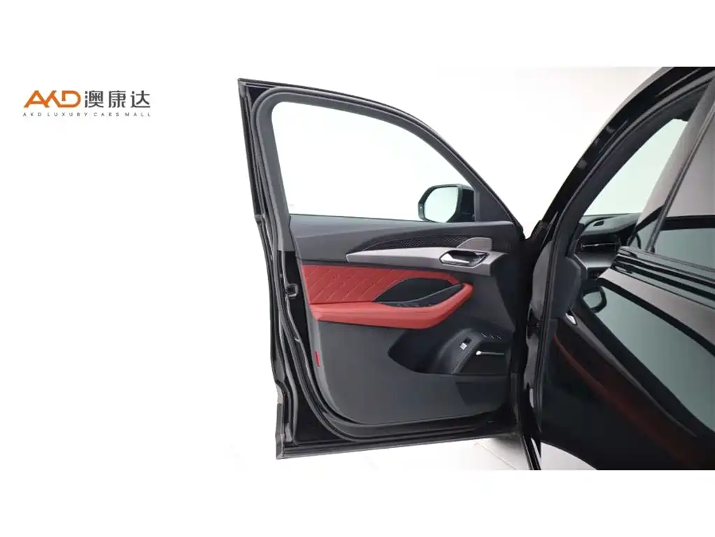 Audi Q6 2024 45 TFSI quattro Black Warrior Edition 6-seater фото 11