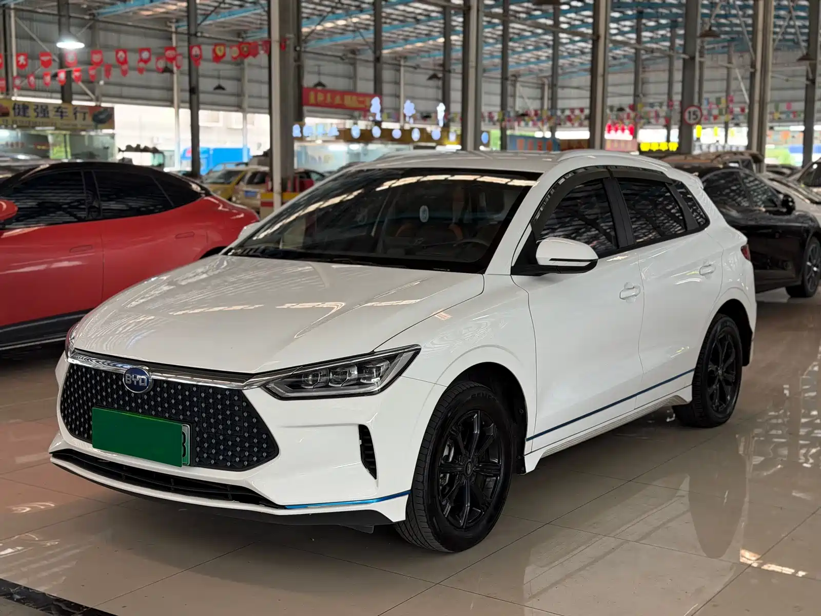 Фото 1 - BYD e2