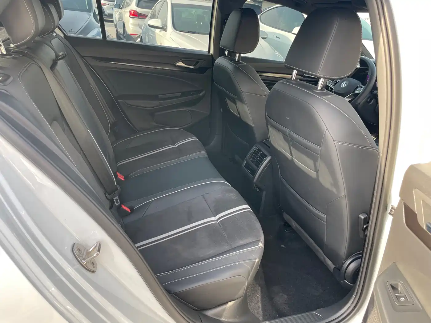 Volkswagen Golf 2021 280TSI DSG R-Line фото 9