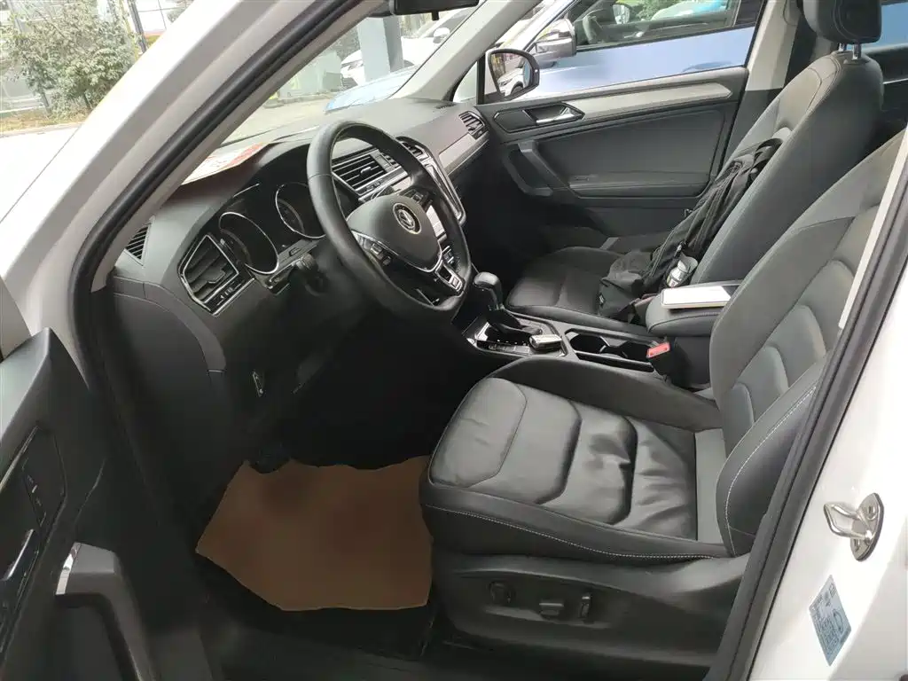 Volkswagen Tiguan L 2020 330TSI Auto 2WD Panorama Comfort China VI фото 7