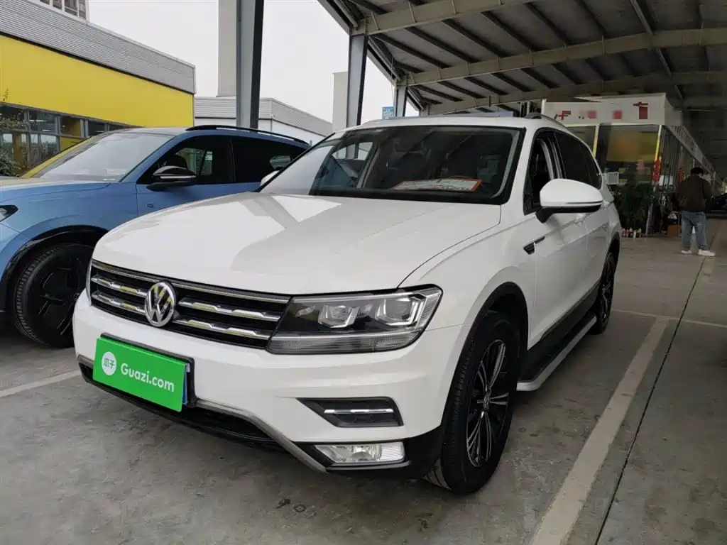 Volkswagen Tiguan L 2020 330TSI Auto 2WD Panorama Comfort China VI фото 2