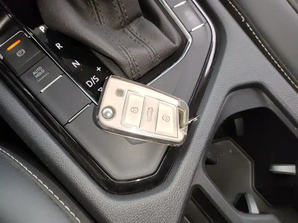 Volkswagen Tiguan L 2020 330TSI Auto 2WD Panorama Comfort China VI фото 11