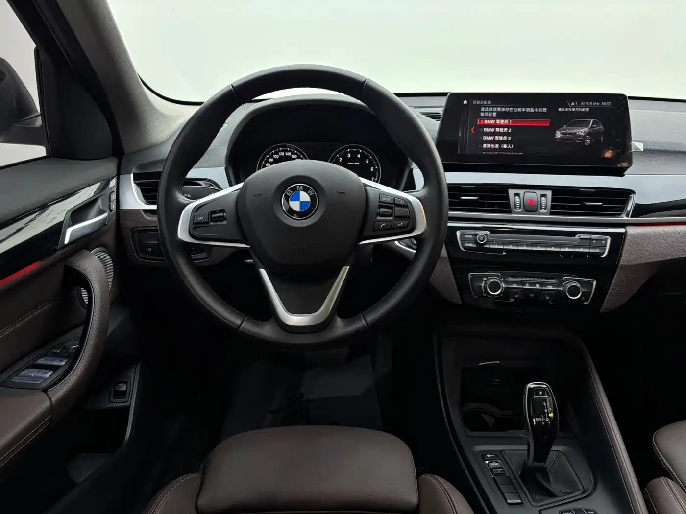 BMW X1 2022 sDrive20Li Fashion фото 6