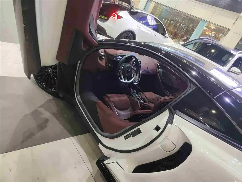 McLaren GT 2023 2023 4.0T Standard Model