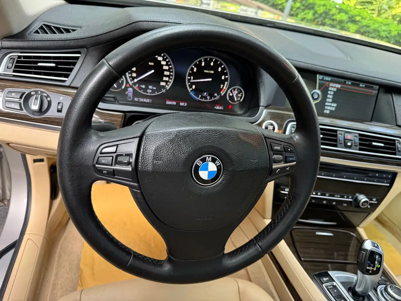 BMW 7 Series 2013 Model 730Li Luxury фото 15