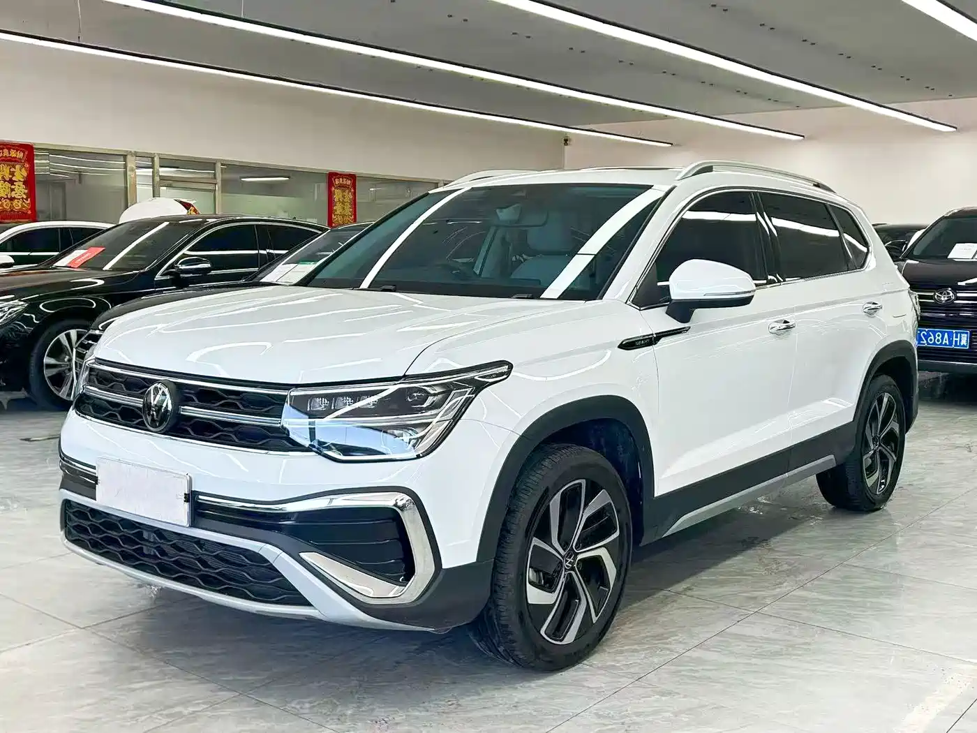 Volkswagen Tharu 2026 2024 300TSI 2WD Full Moon Edition