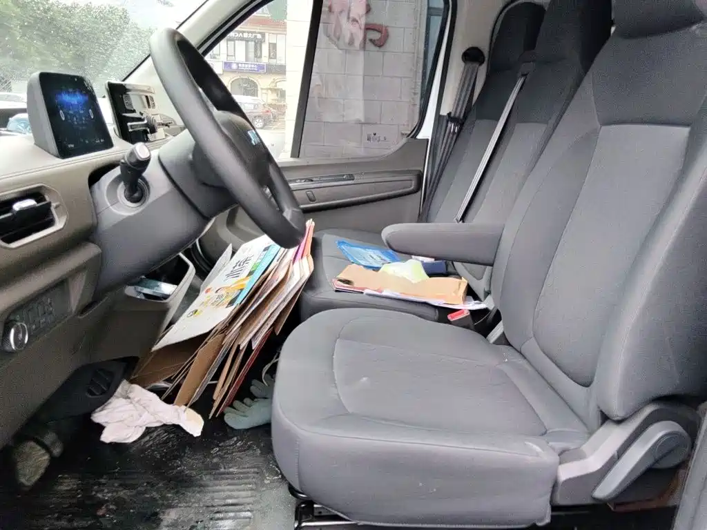 Jiangling E-Fushun 2026 2025 Clear Window Version 41.86kWh Short Wheelbase Low Roof