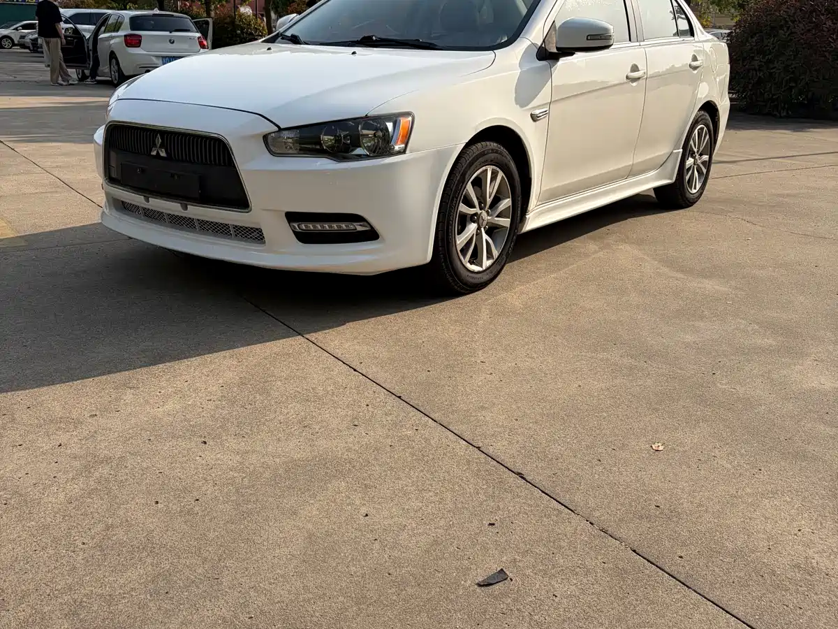 Mitsubishi Lancer EX 2012 Zhishang 1.8L CVT Luxury