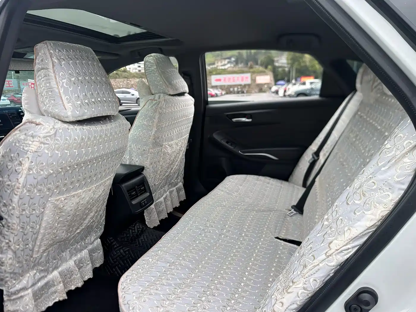 Toyota Avalon 2022 2.0L Luxury Edition фото 6