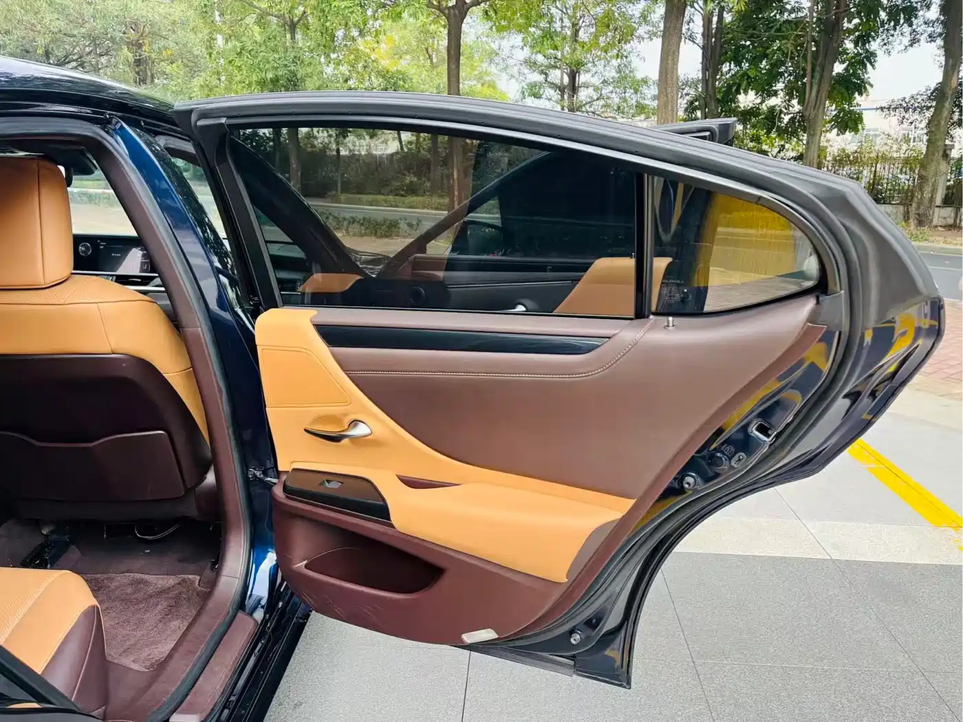 Lexus ES 2020 200 Excellence фото 19