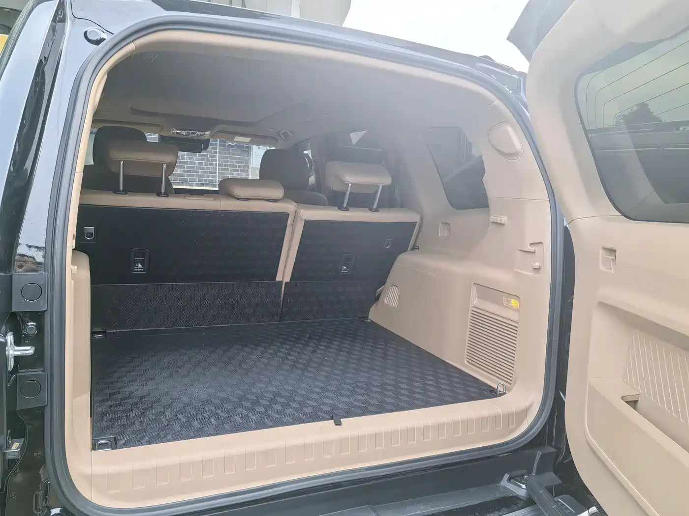 BAIC ORV Beijing Off-Road BJ60 Leiting 2024 Magic Core E-Drive Advanced 5-seater фото 10