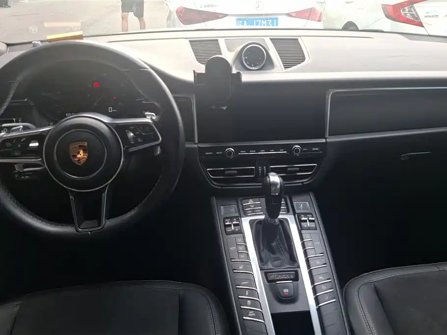 Porsche Macan 2018 Macan 2.0T фото 12