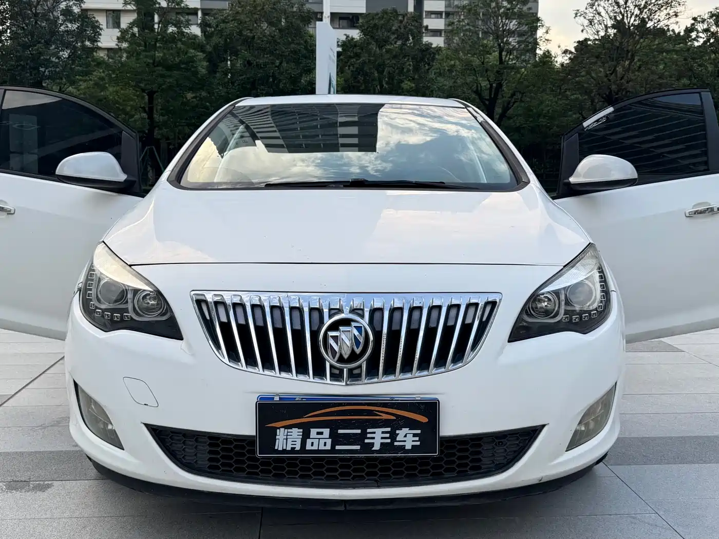 Buick Excelle 2010 2010 XT 1.6L Automatic Fashion