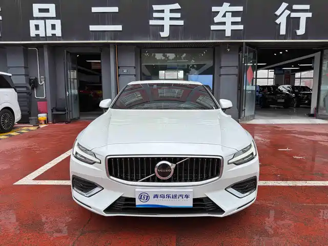 Volvo S60 2024