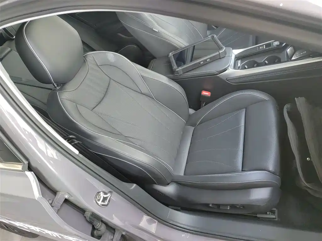 Volkswagen Passat 2025 Pro 380TSI Dragon Prestige Edition фото 25