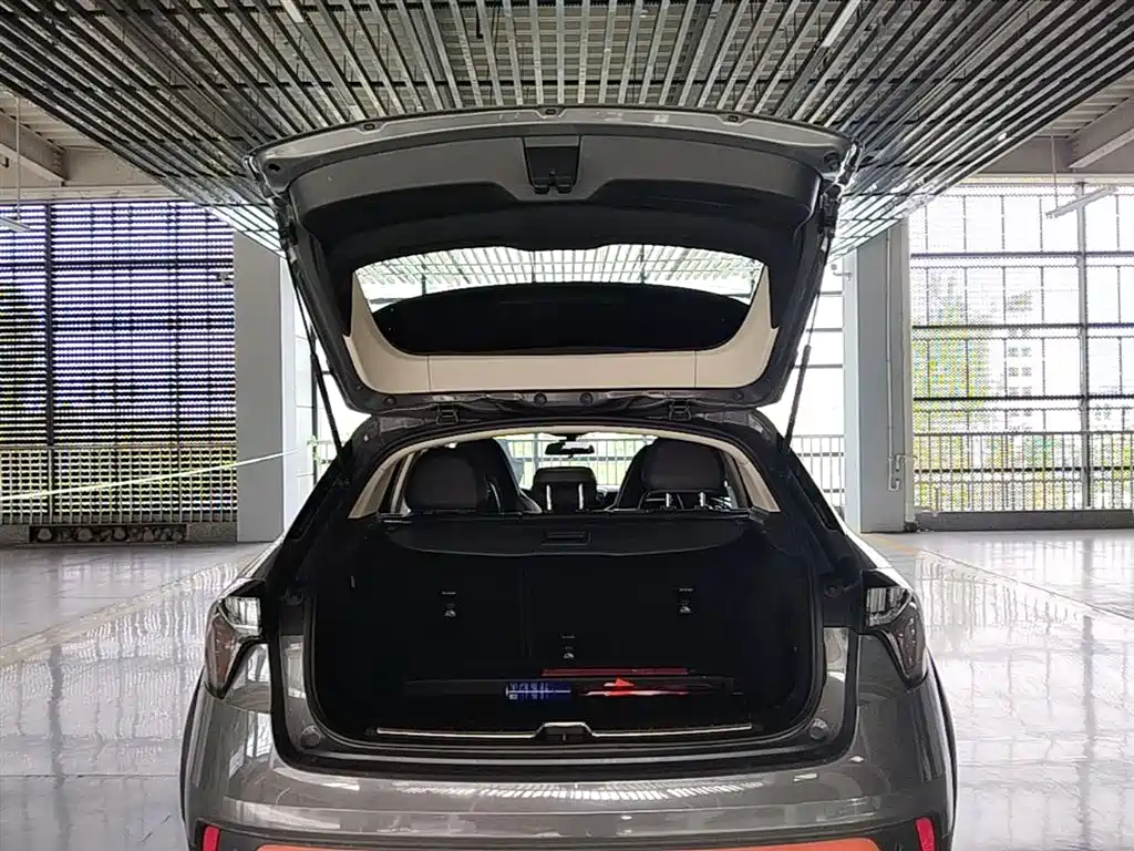 Lynk & Co 02 2018 1.5T DCT 2WD Shine Edition China V фото 19