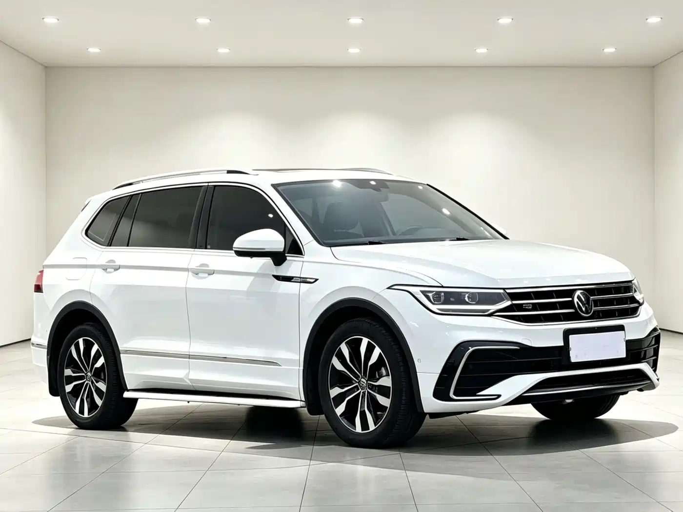 Volkswagen Tiguan L 2024 330TSI Automatic 2WD R-Line Premium Enjoyment Edition