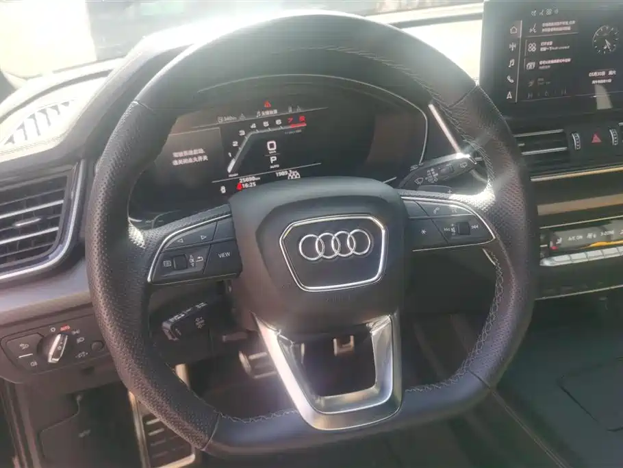 Audi Q5L 2025 45 TFSI Luxury Dynamic фото 14