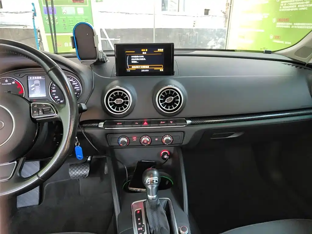 Audi A3 2016 Sportback 35 TFSI Leadership фото 13
