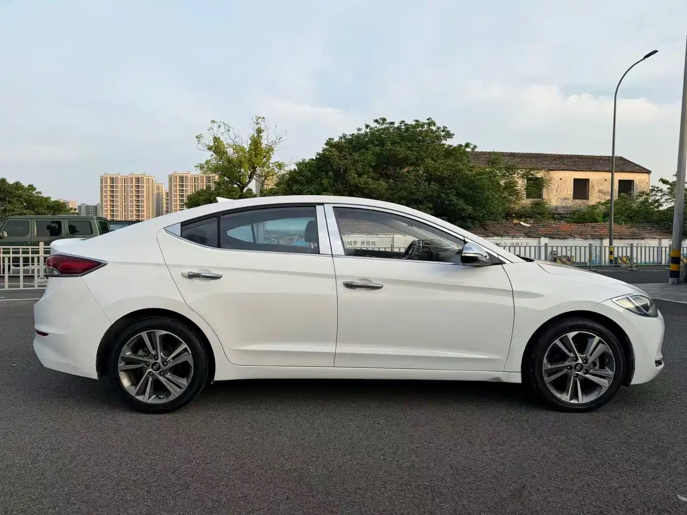 Hyundai Elantra 2016 Model 1.6L Automatic Smart Elite фото 6