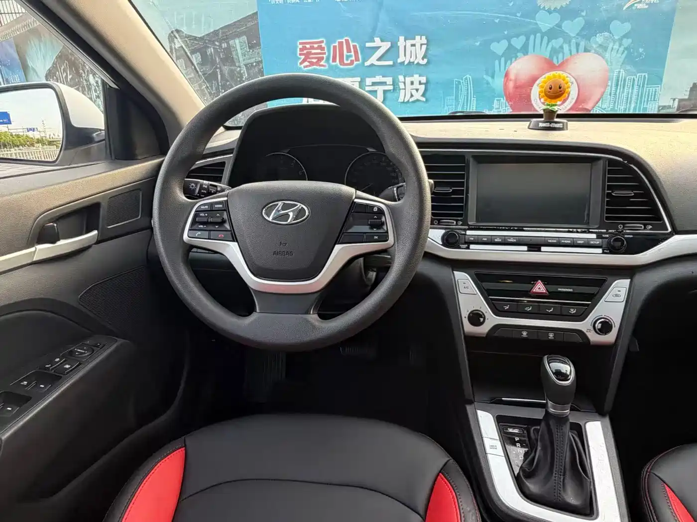Hyundai Elantra 2016 Model 1.6L Automatic Smart Elite фото 12