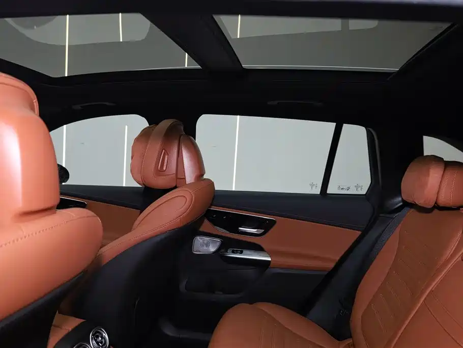 MERCEDES-BENZ GLC