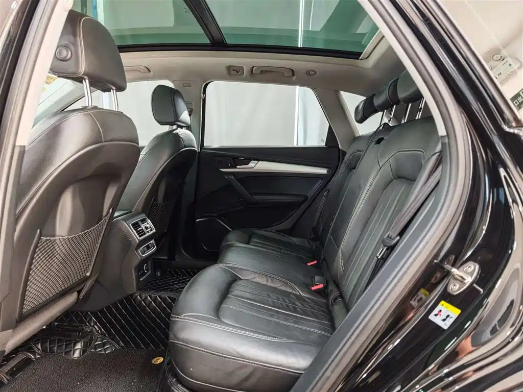 Audi Q5L 2020 Facelift 40 TFSI Honor Fashion фото 10