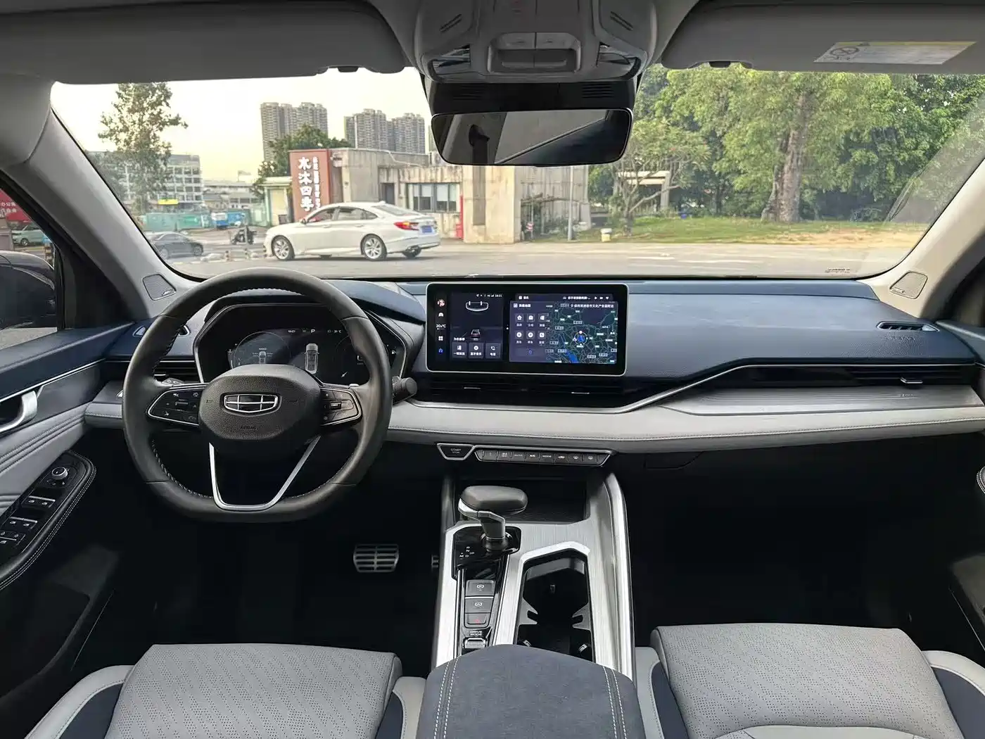 Фото 7 - Geely Preface
