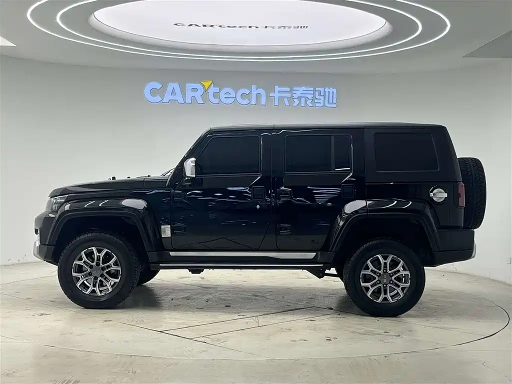 BAIC ORV Beijing Offroad BJ40 2024 2.0T Urban Hunter Glory Edition фото 5