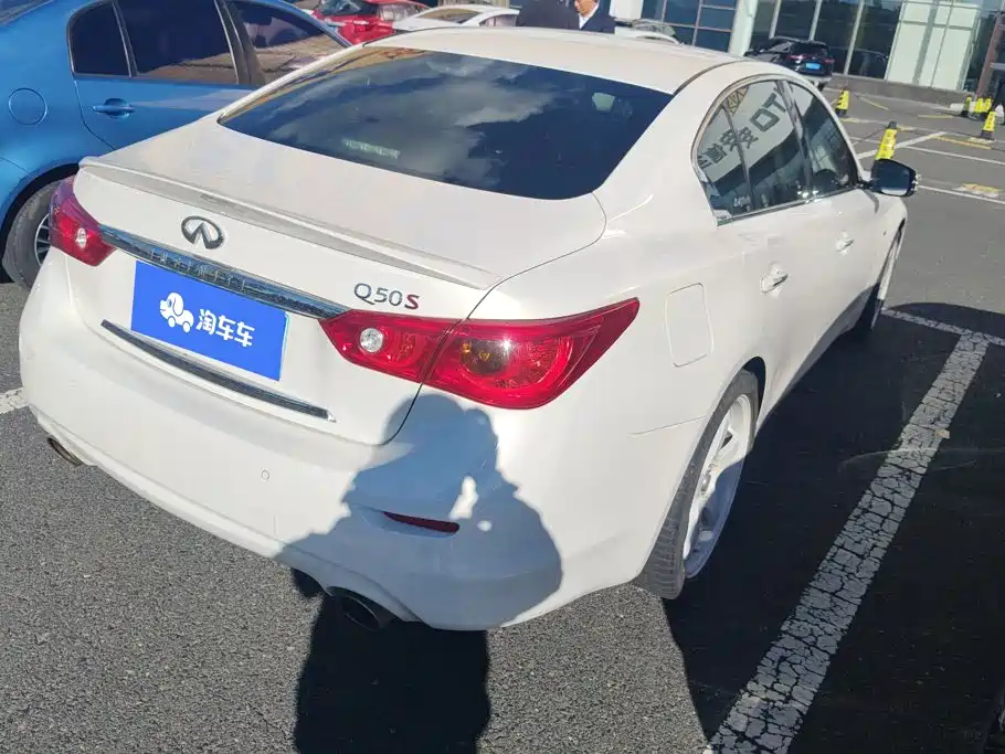 Infiniti Q50 2017 2014 3.7L Comfort Edition