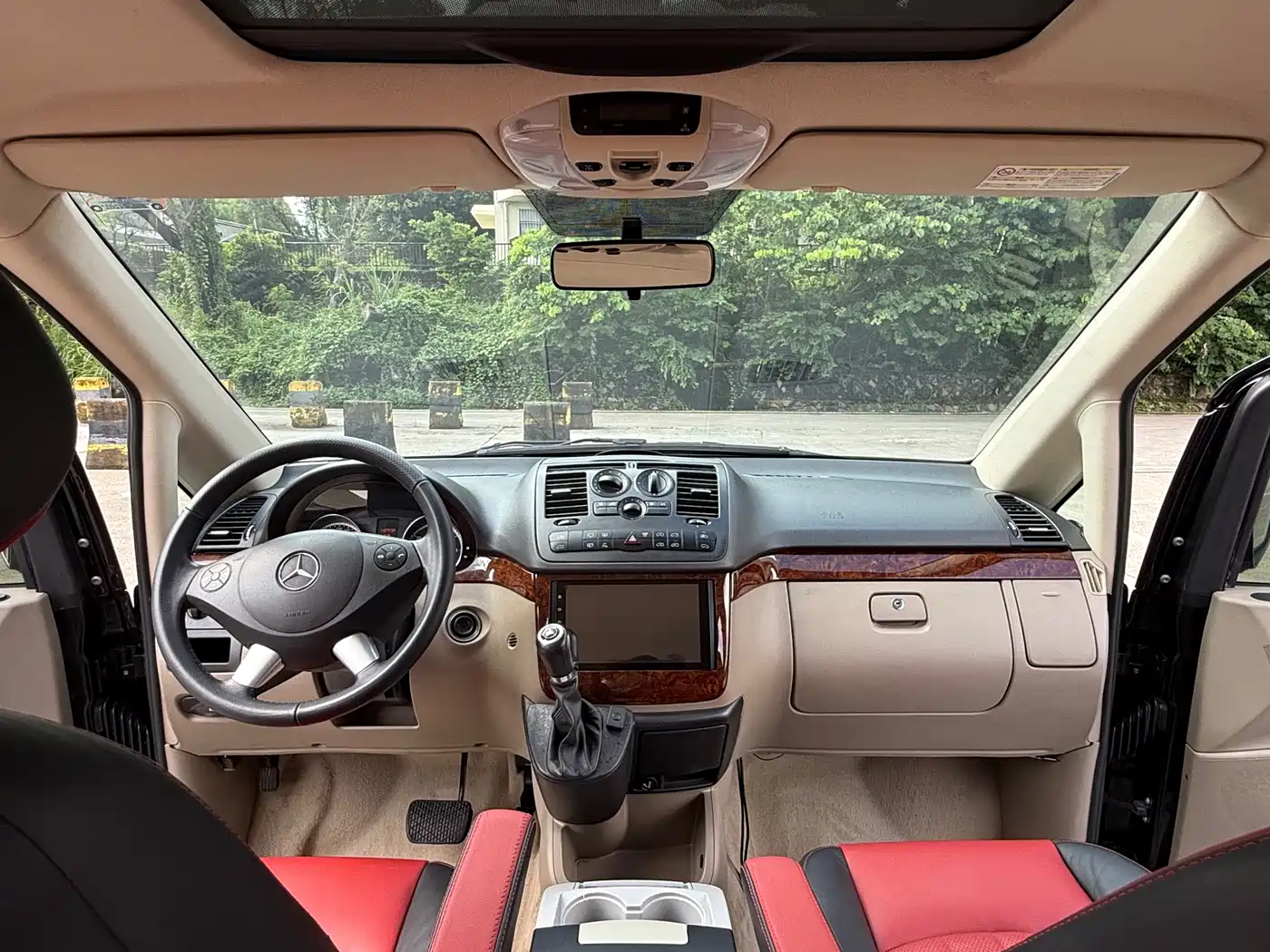 Mercedes-Benz Viano 2013 3.0L Privilege Edition фото 6