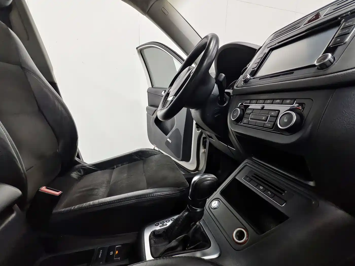 Volkswagen Tiguan 2012 2.0TSI Automatic 4WD Flagship Edition фото 15