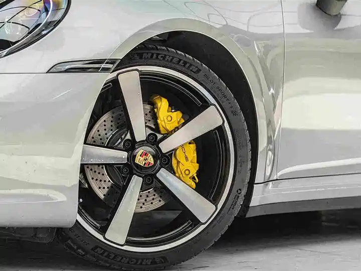 Фото 11 - Porsche 911