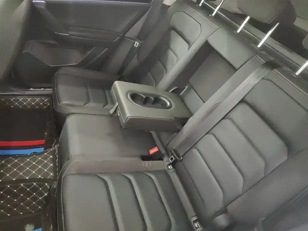 Volkswagen Tayron 2021 330TSI 2WD Luxury Smart Connect Edition фото 17