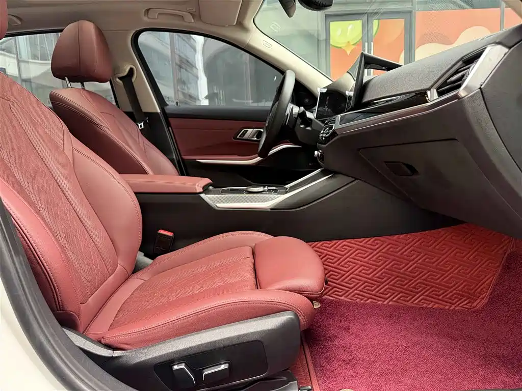 BMW 3 Series 2023 325Li M Sport Black Night Package фото 20