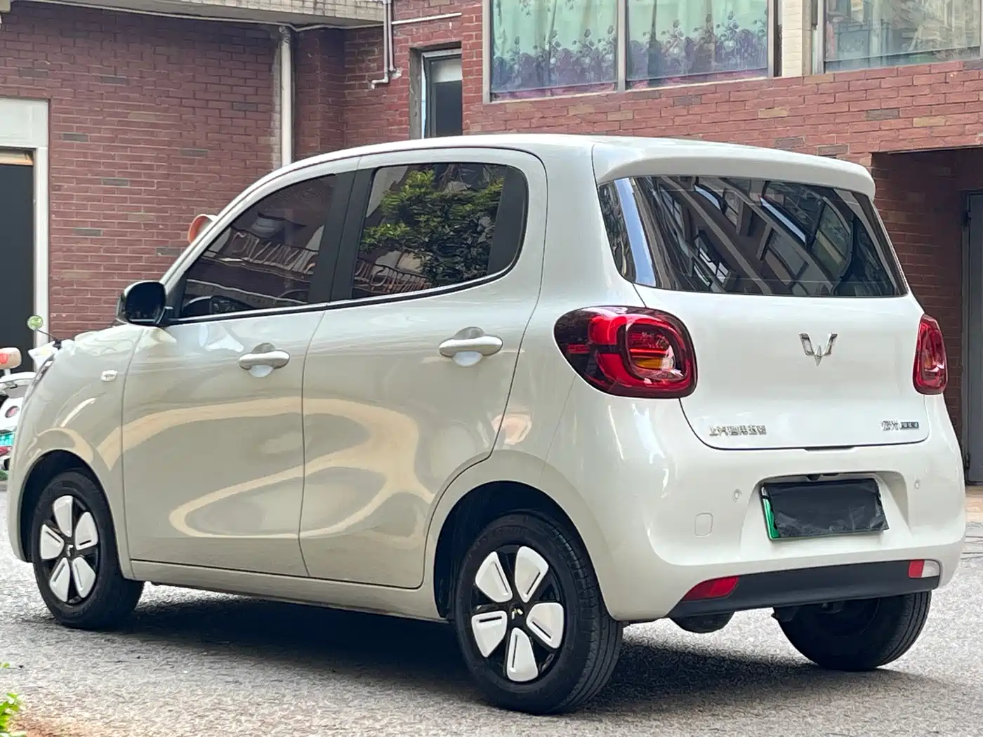 WULING AUTOMOBILE HONGGUANG MINIEV